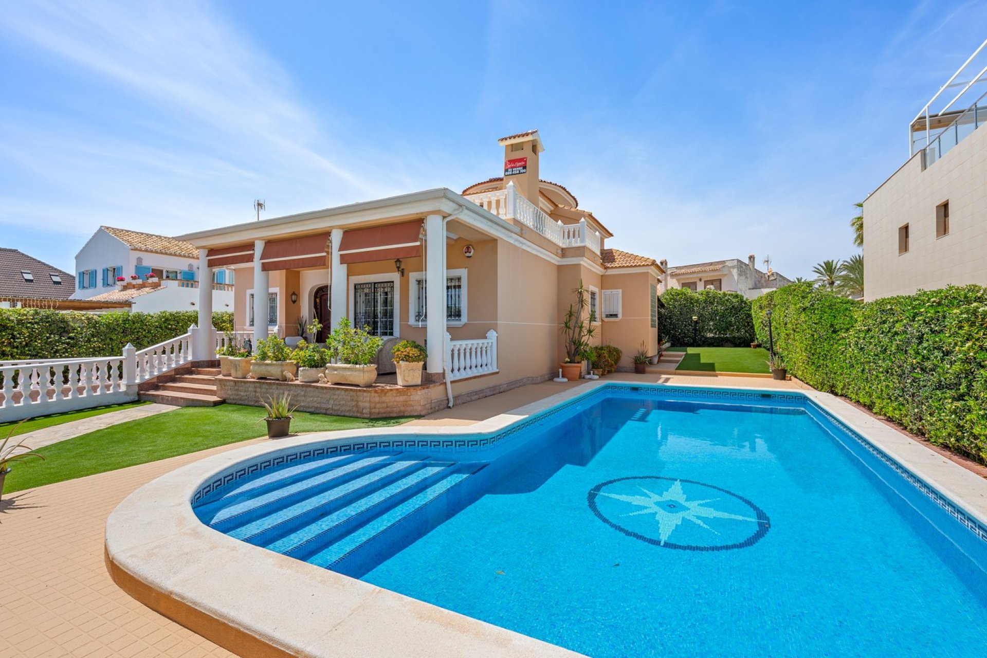 Resale - Villa -
Torrevieja - La Mata