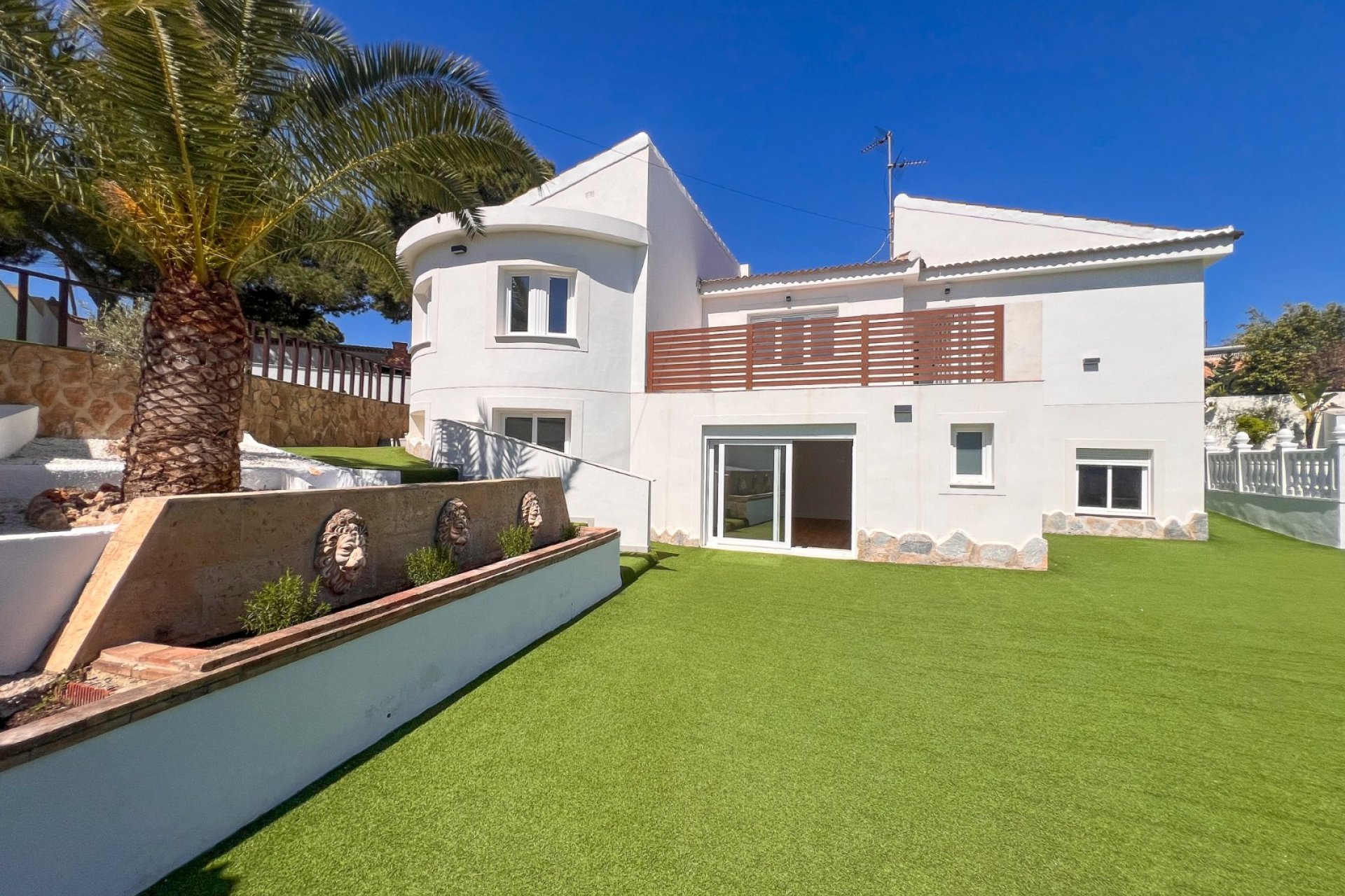 Resale - Villa -
Torrevieja - Los Balcones