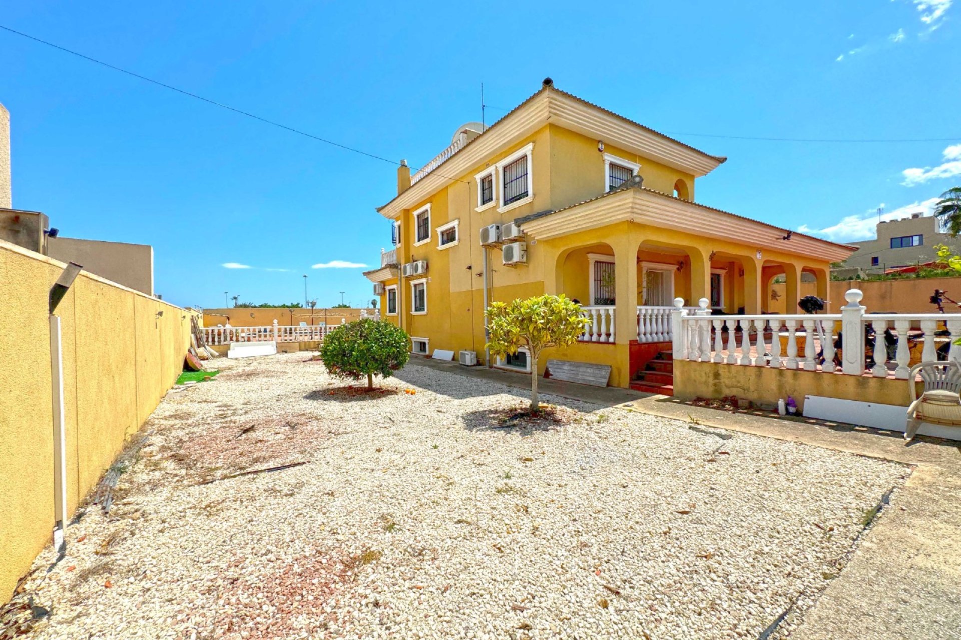 Resale - Villa -
Torrevieja - Los Balcones