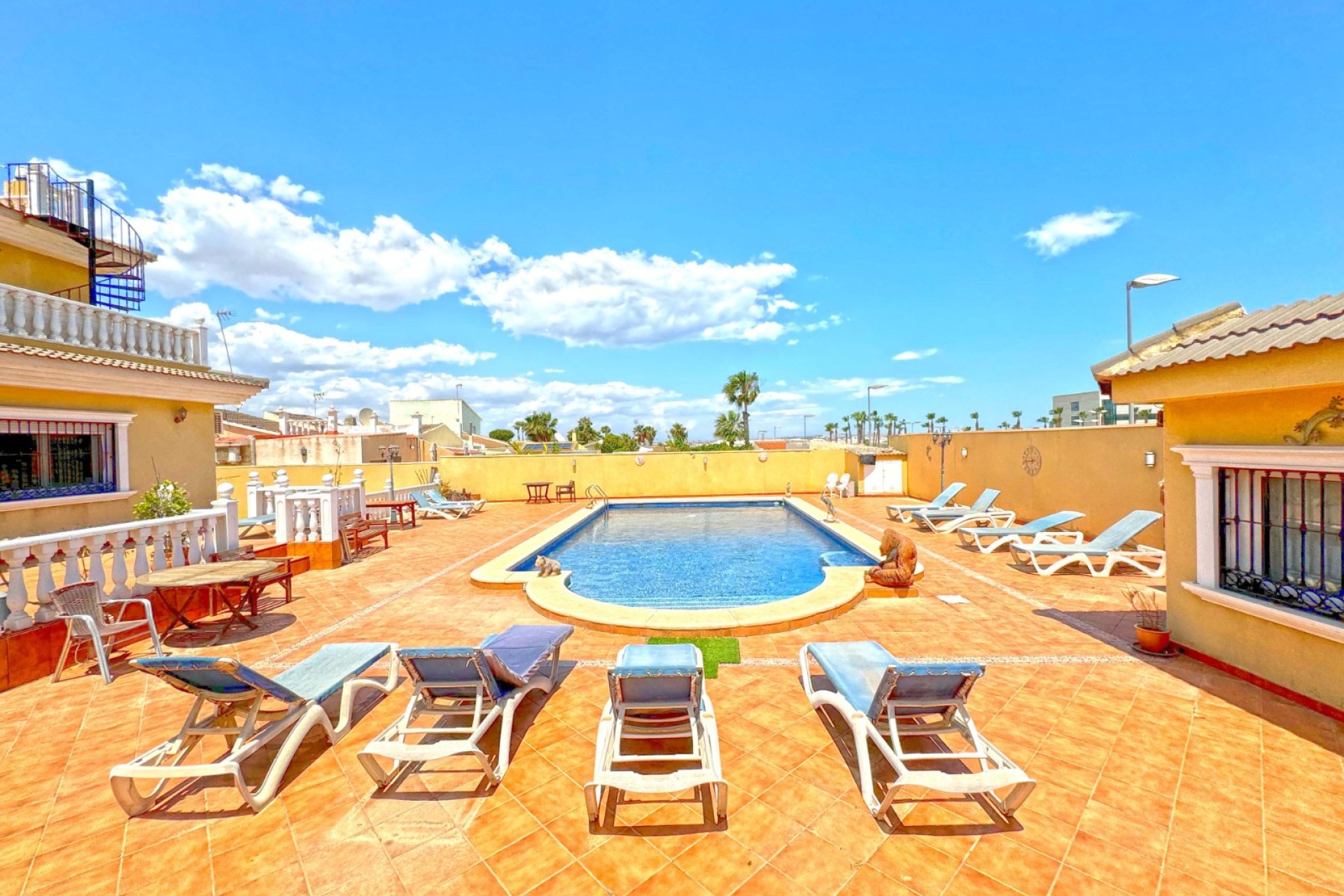 Resale - Villa -
Torrevieja - Los Balcones
