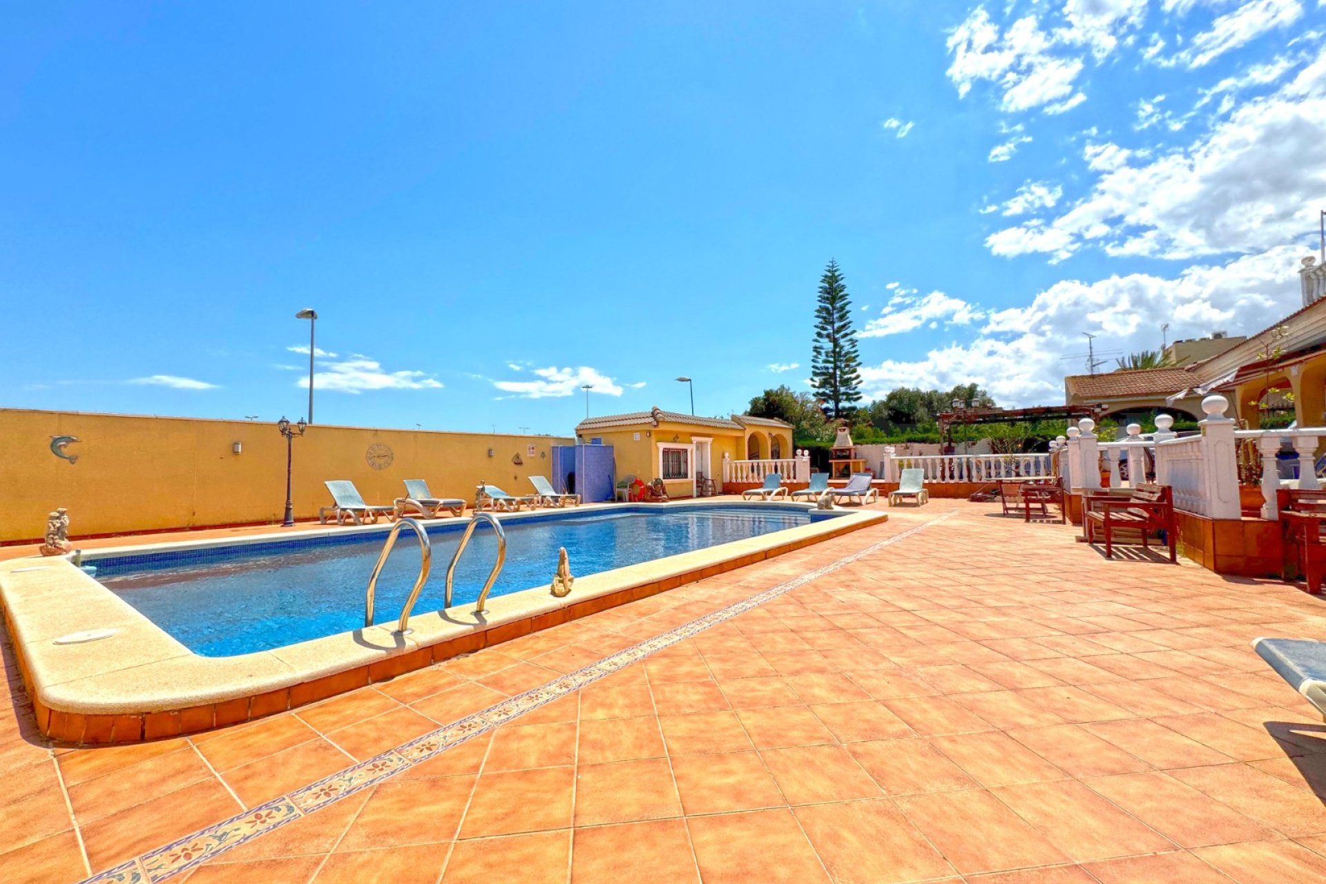 Resale - Villa -
Torrevieja - Los Balcones