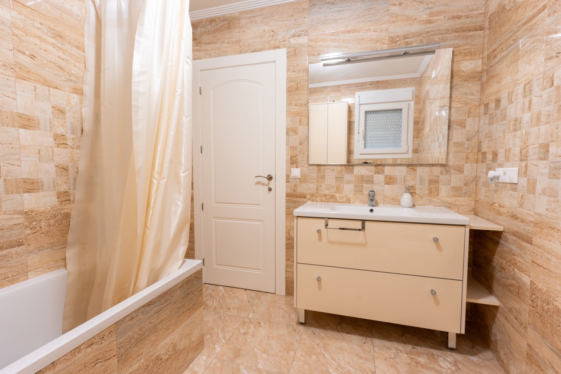 Resale - Villa -
Torrevieja - Los Balcones