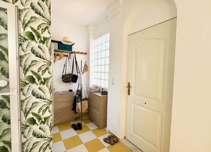 Resale - Villa -
Torrevieja - Nueva Torrevieja