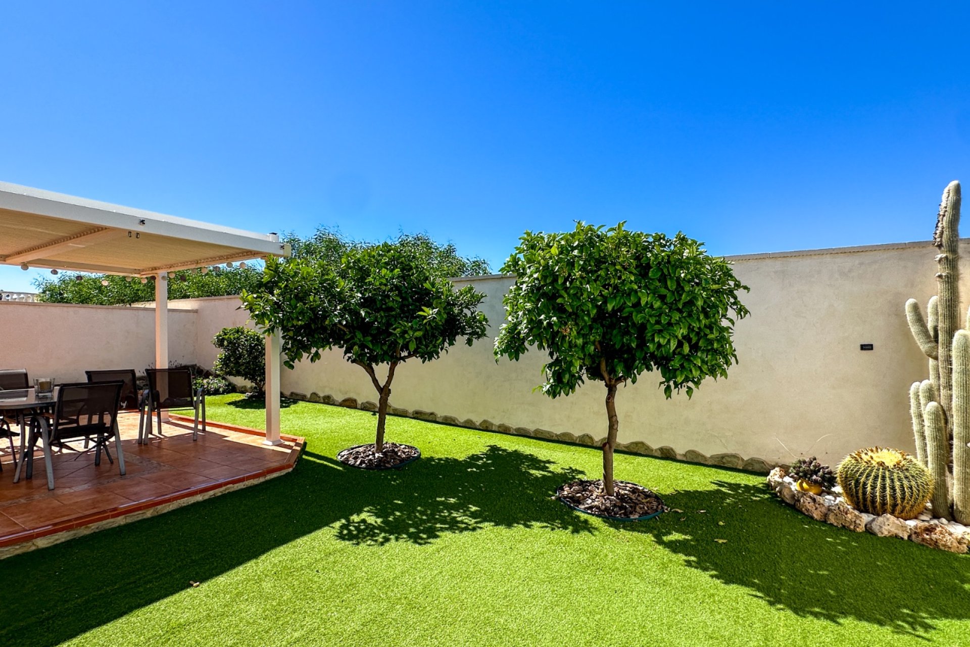 Resale - Villa -
Torrevieja - Nueva Torrevieja