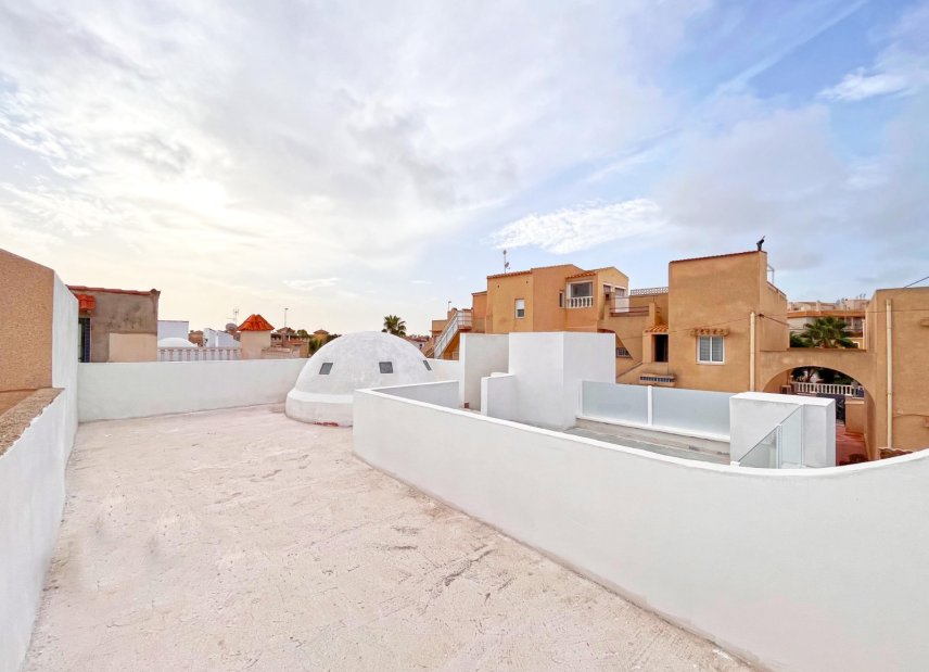Reventa - Adosado -
Orihuela Costa - Playa Flamenca