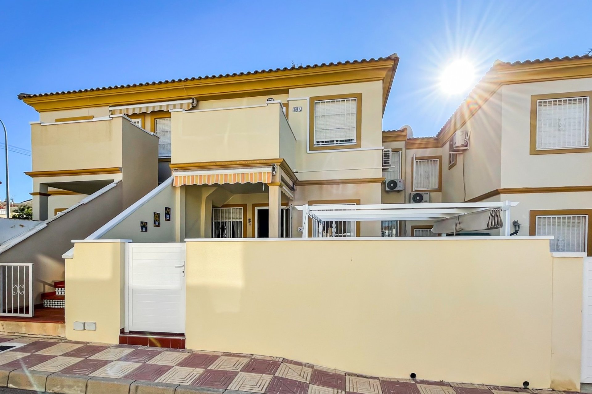 Reventa - Adosado -
Orihuela Costa - Playa Flamenca