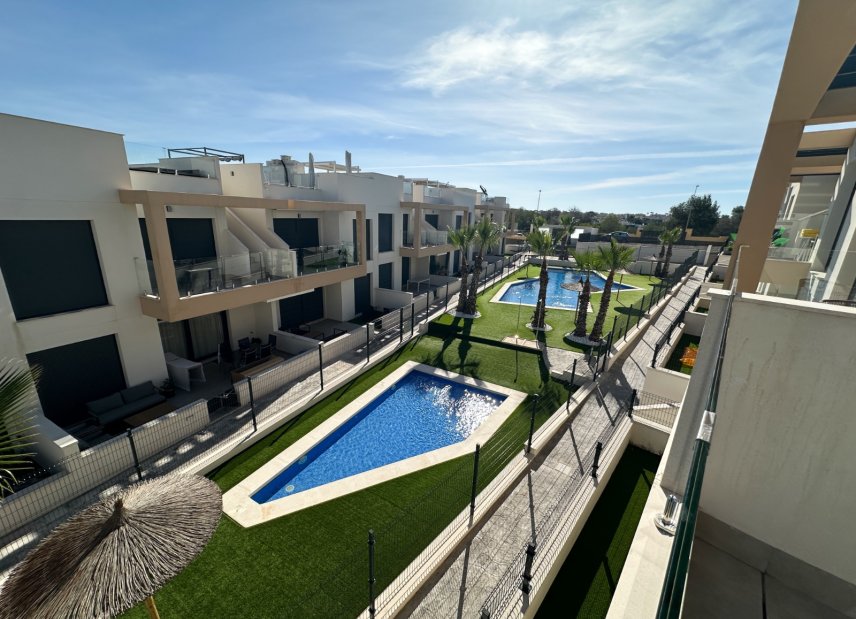 Reventa - Adosado -
Orihuela Costa - Villamartín