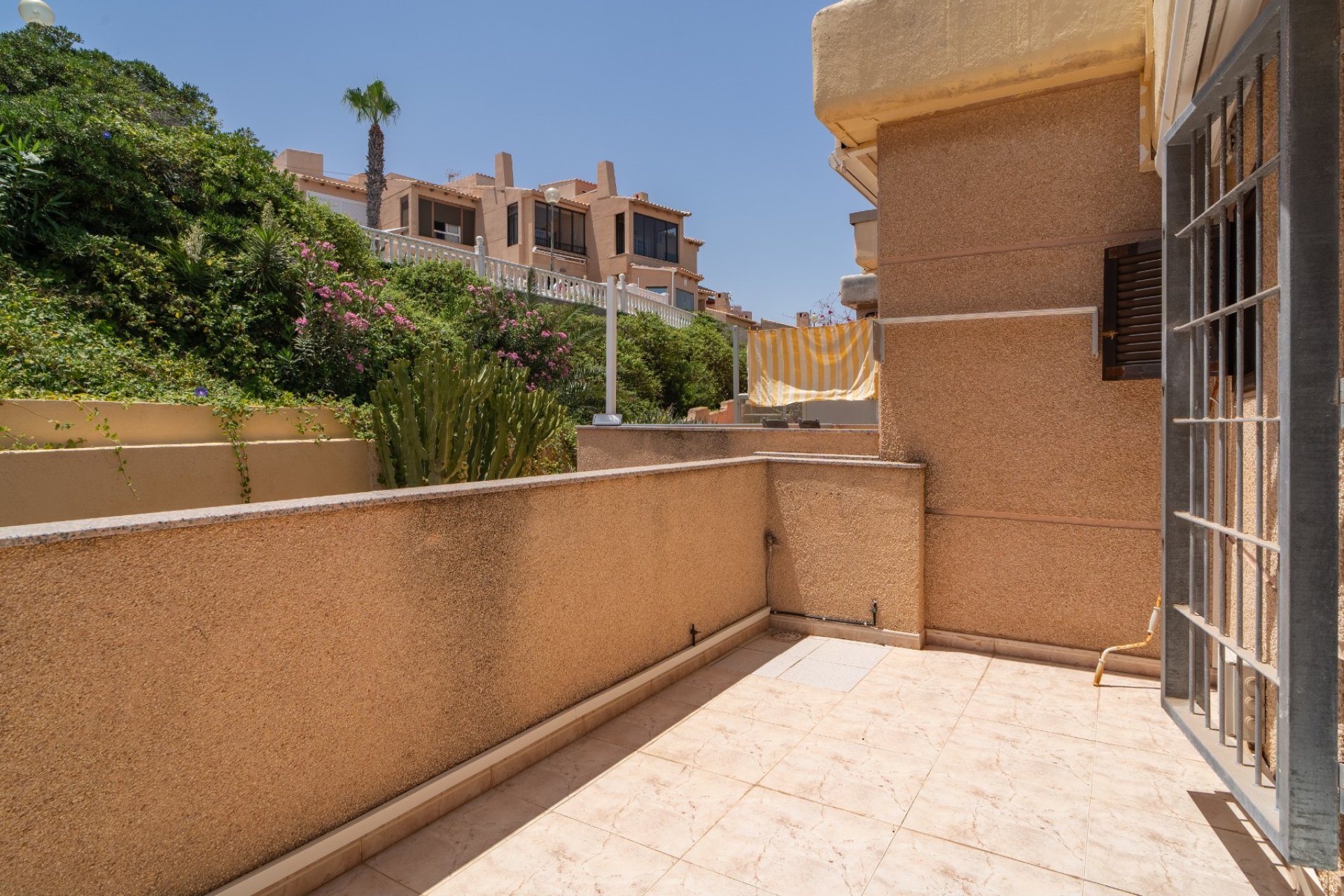 Reventa - Adosado -
Torrevieja - Cabo Cervera