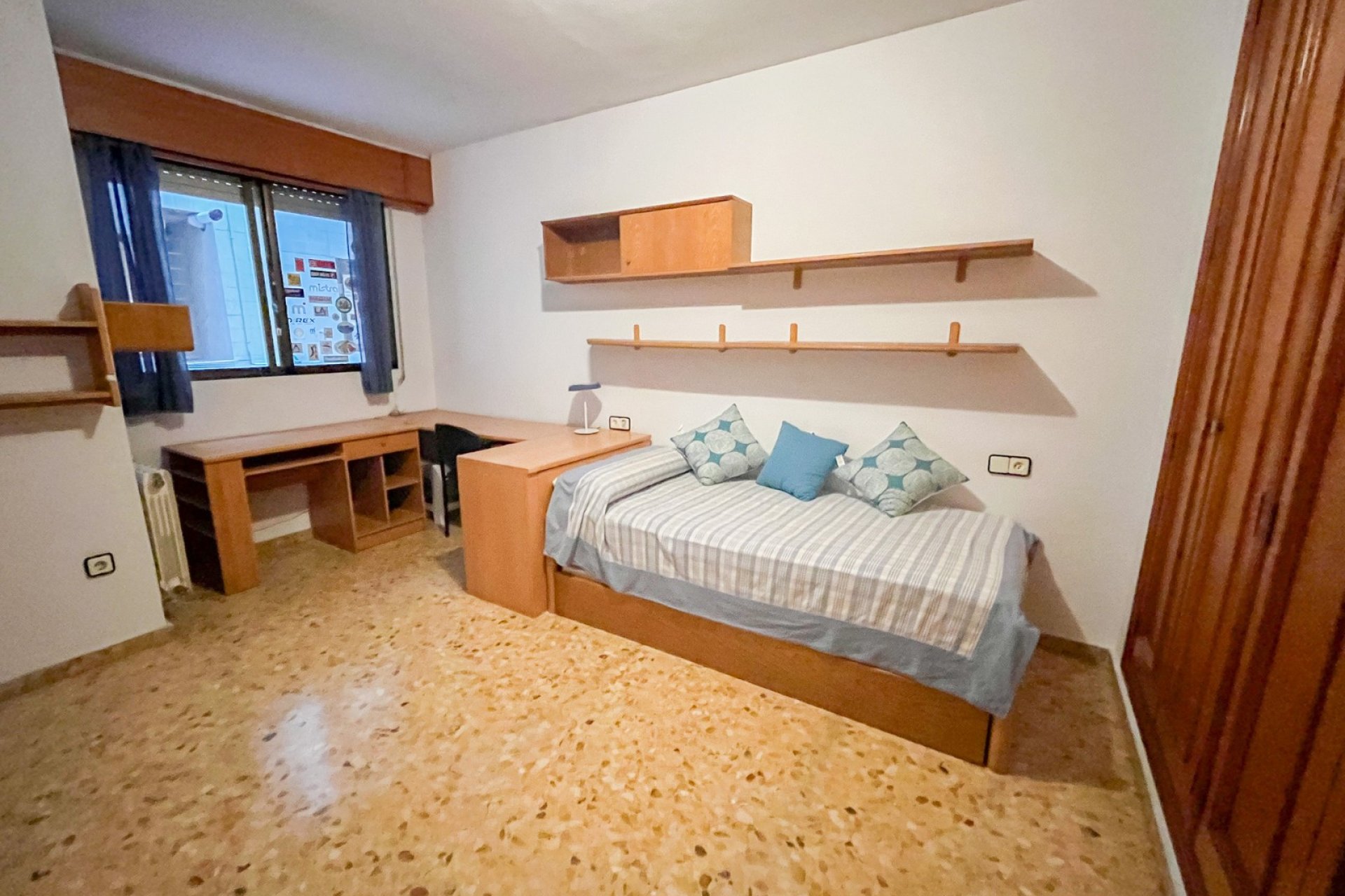 Reventa - apartment -
Alicante - Center