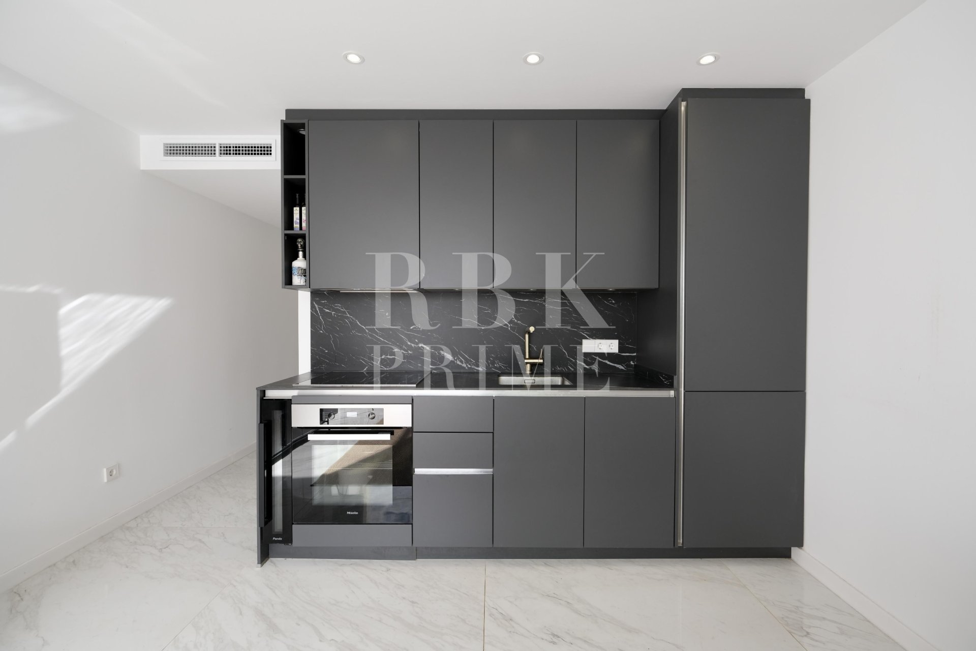 Reventa - apartment -
Calvià - Portals Nous