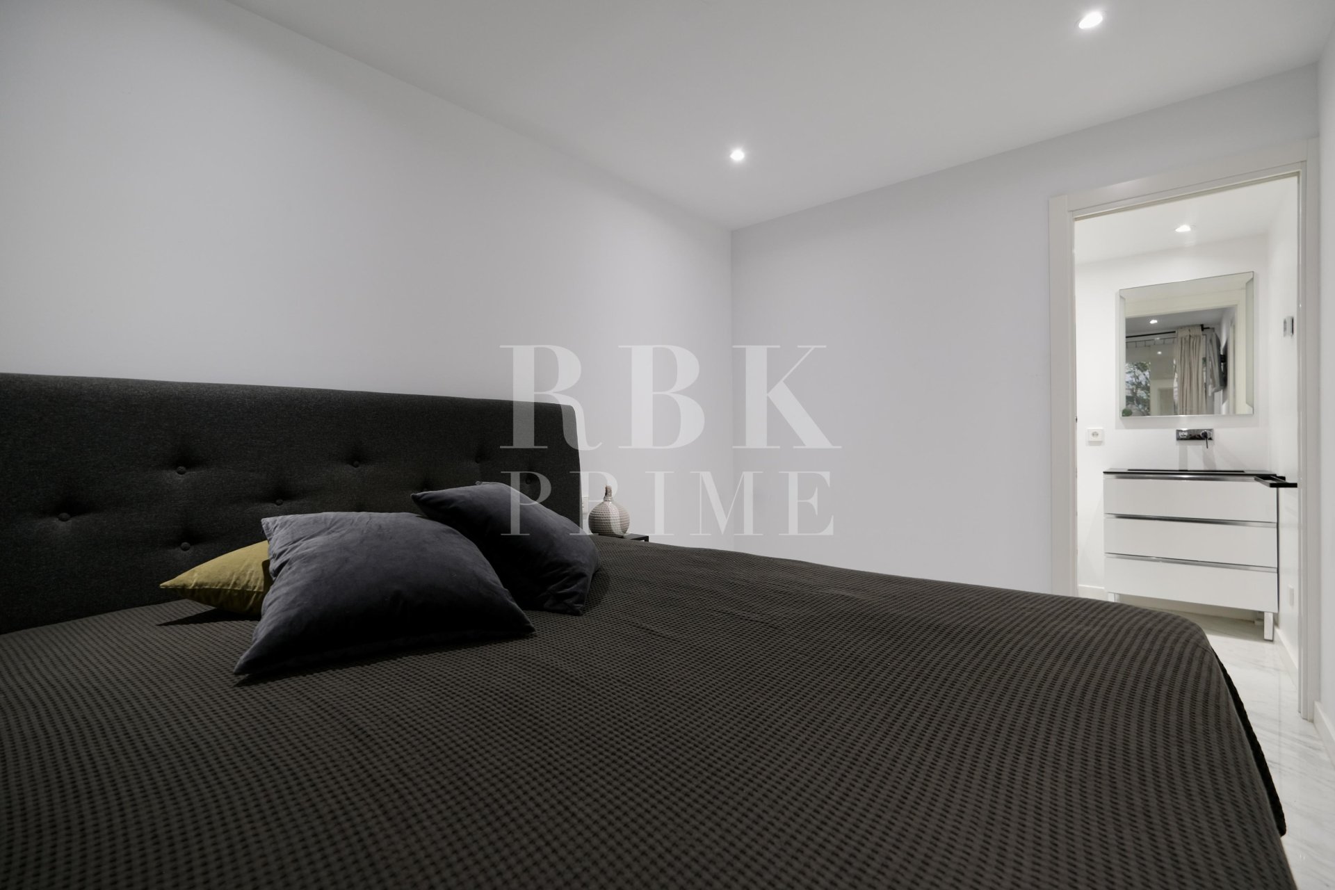 Reventa - apartment -
Calvià - Portals Nous