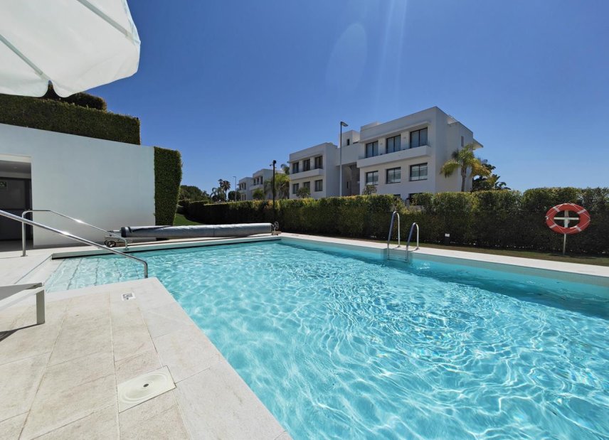 Reventa - apartment -
Estepona - New Golden Mile