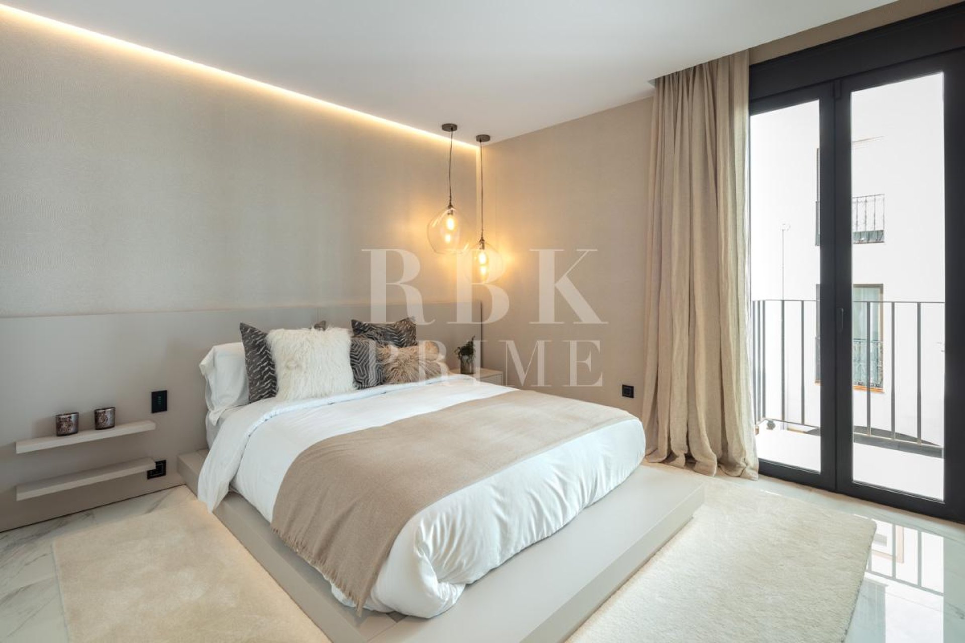 Reventa - apartment -
Malaga - Nueva Andalucía