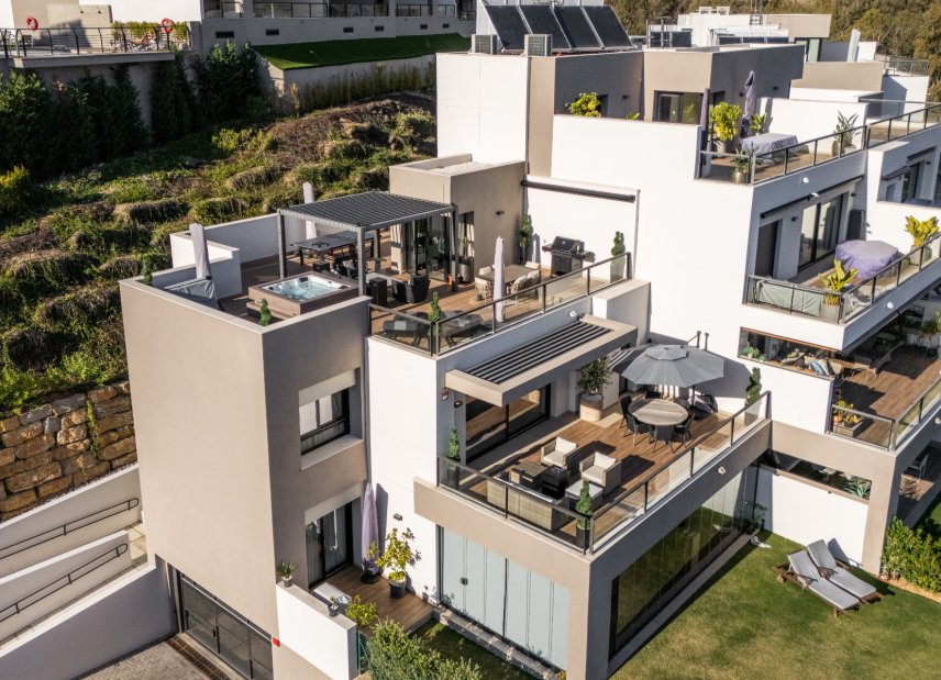 Reventa - apartment -
Marbella - Nueva Andalucía