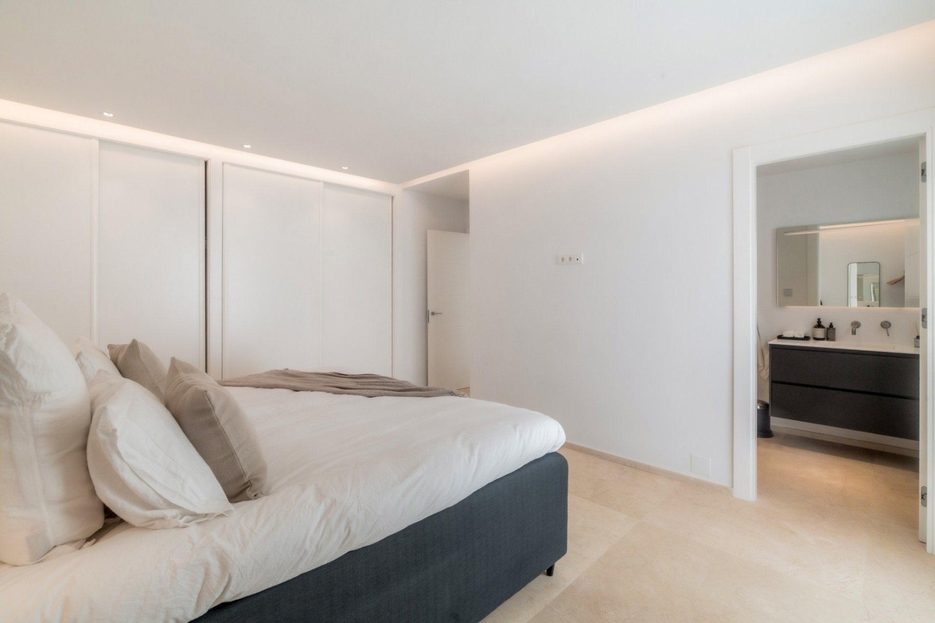 Reventa - apartment -
Marbella - Puerto Banús