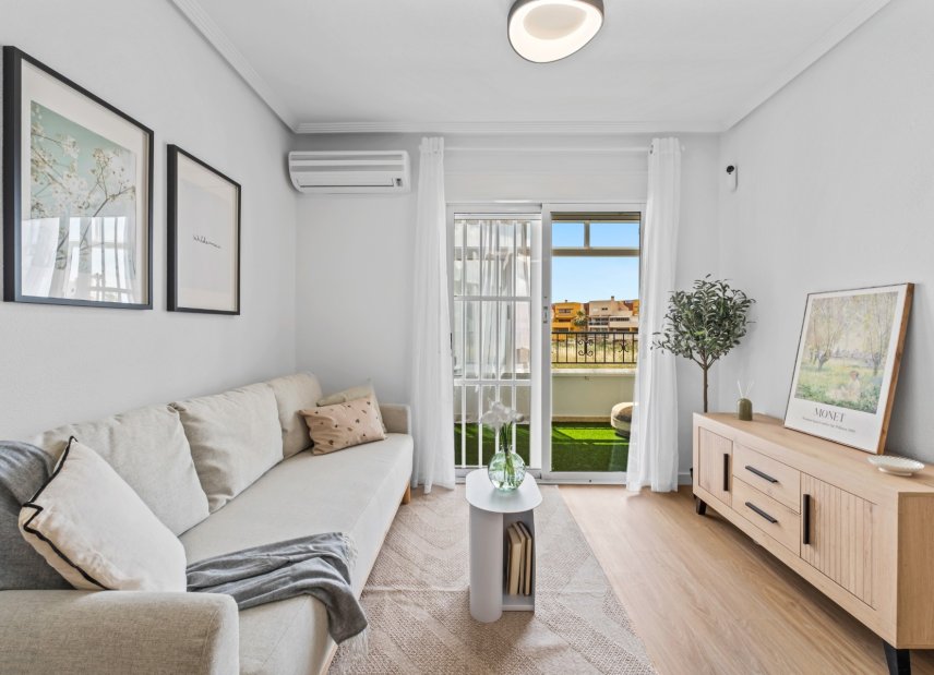 Reventa - apartment -
Orihuela Costa - Playa Flamenca