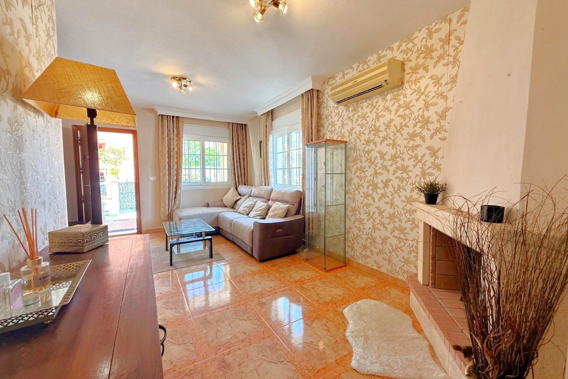 Reventa - apartment -
Orihuela Costa - Villamartín