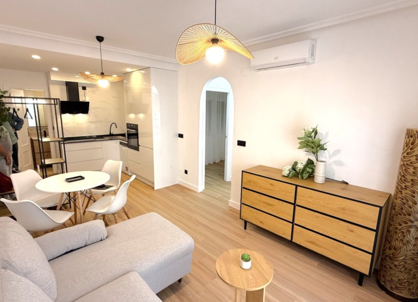 Reventa - apartment -
Torrevieja - Costa Blanca