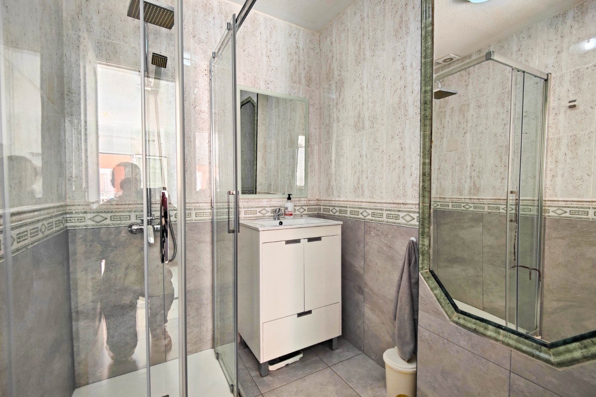 Reventa - apartment -
Torrevieja - La Mata