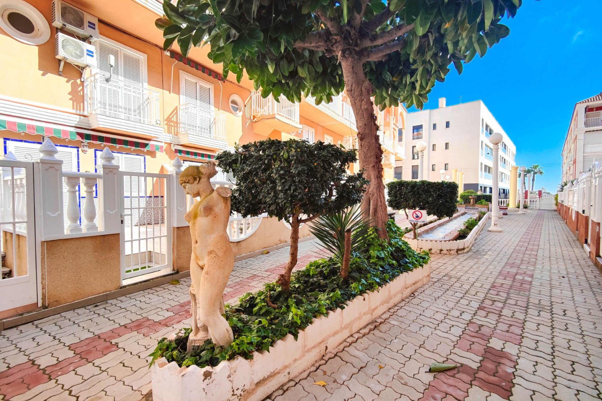 Reventa - apartment -
Torrevieja - La Mata