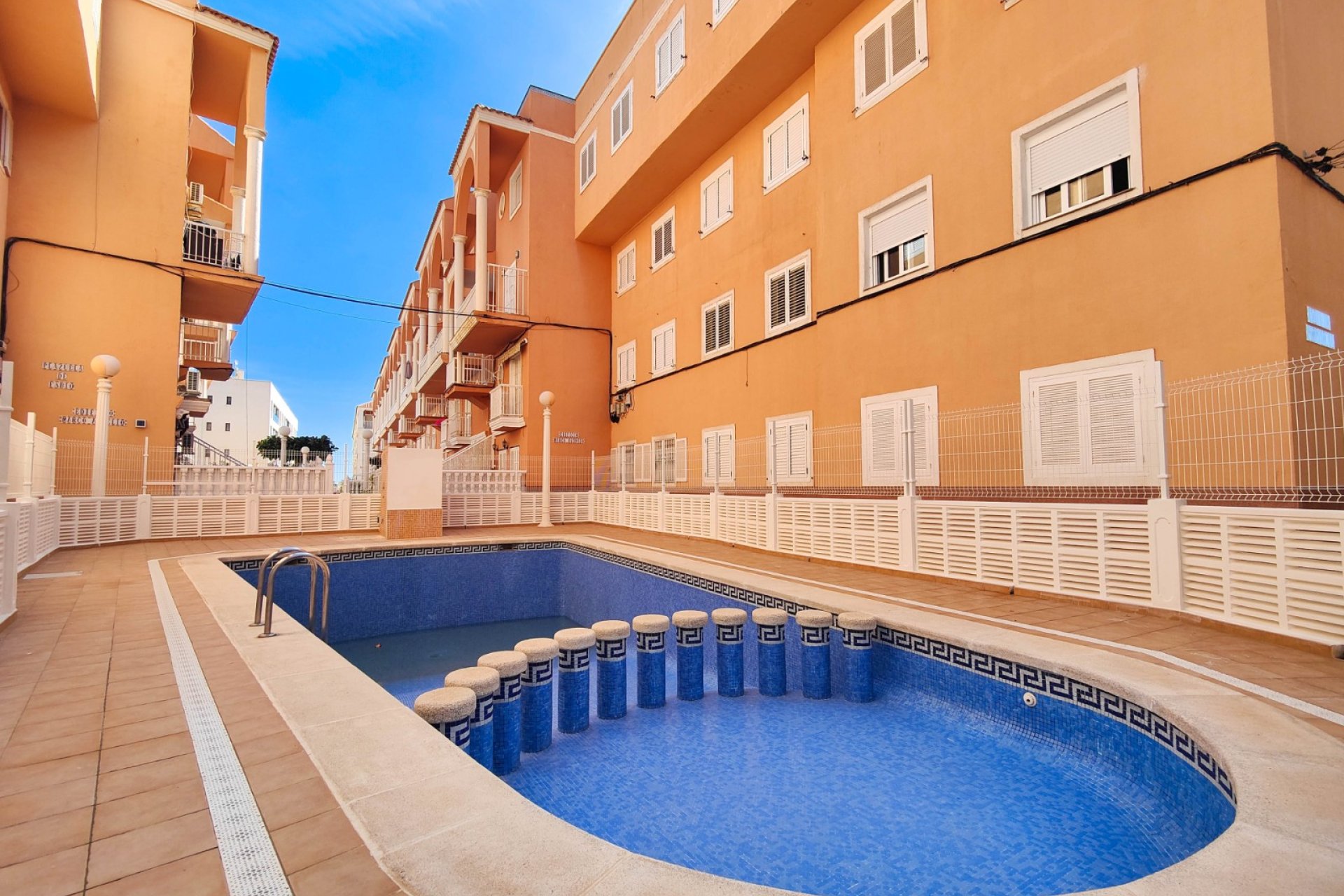 Reventa - apartment -
Torrevieja - La Mata