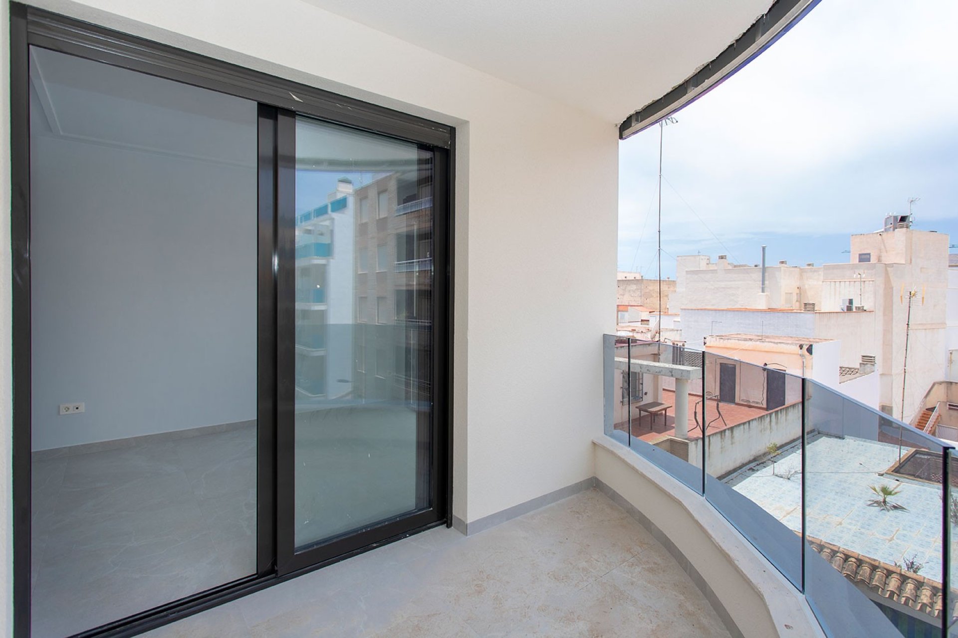 Reventa - apartment -
Torrevieja - Playa del Cura
