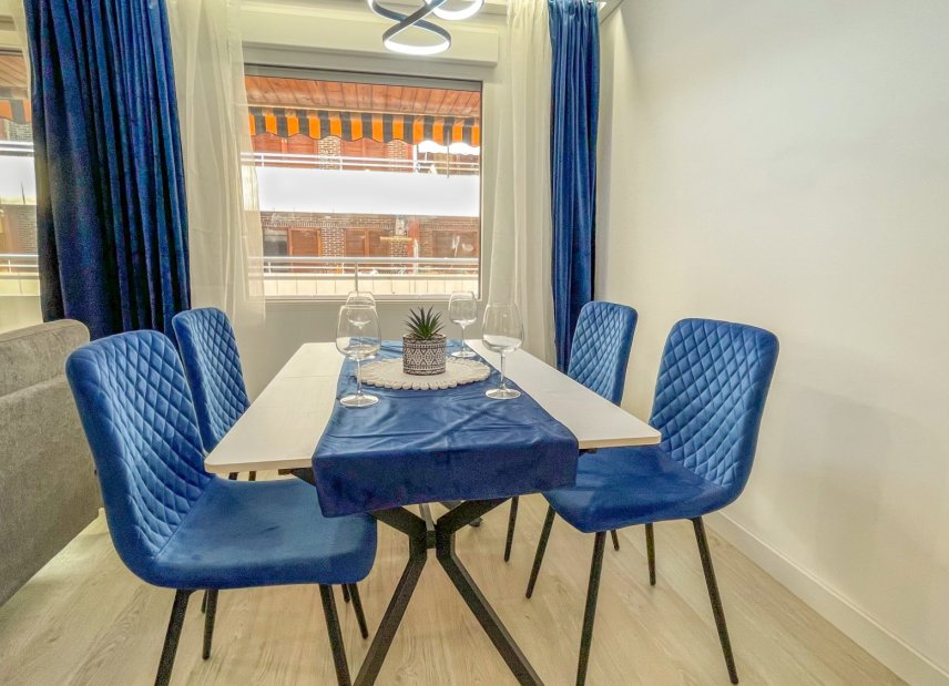 Reventa - apartment -
Torrevieja - Playa Los Naufragos