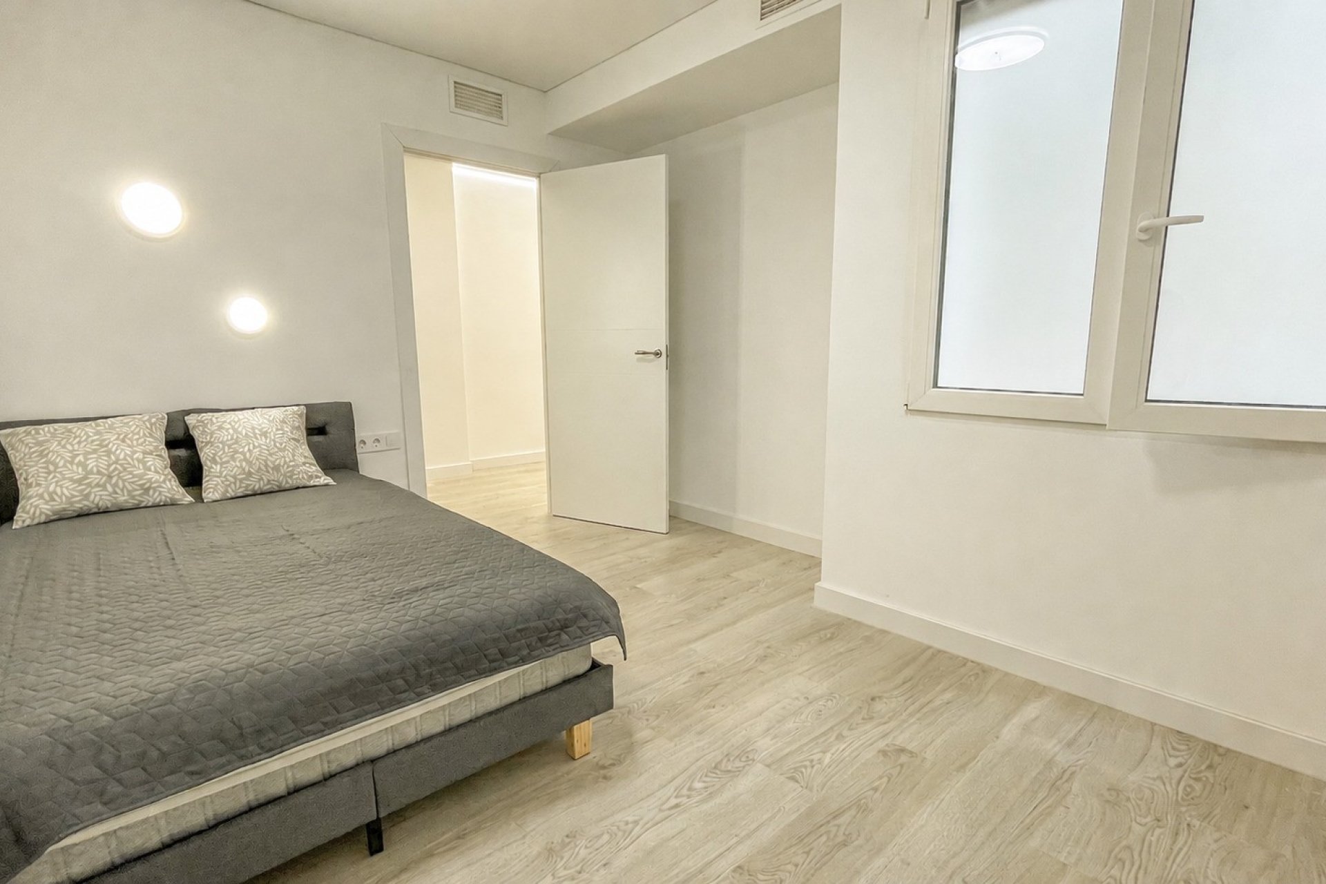 Reventa - apartment -
Torrevieja - Playa Los Naufragos