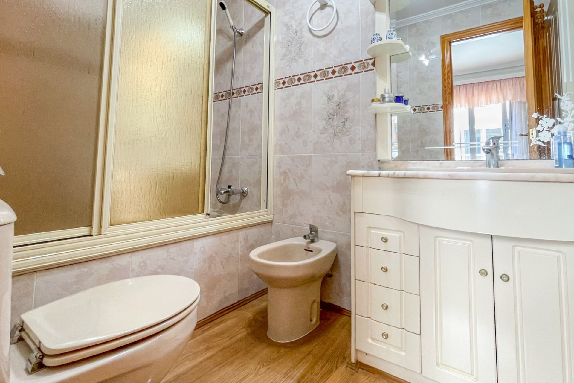 Reventa - apartment -
Torrevieja - Playa Los Naufragos