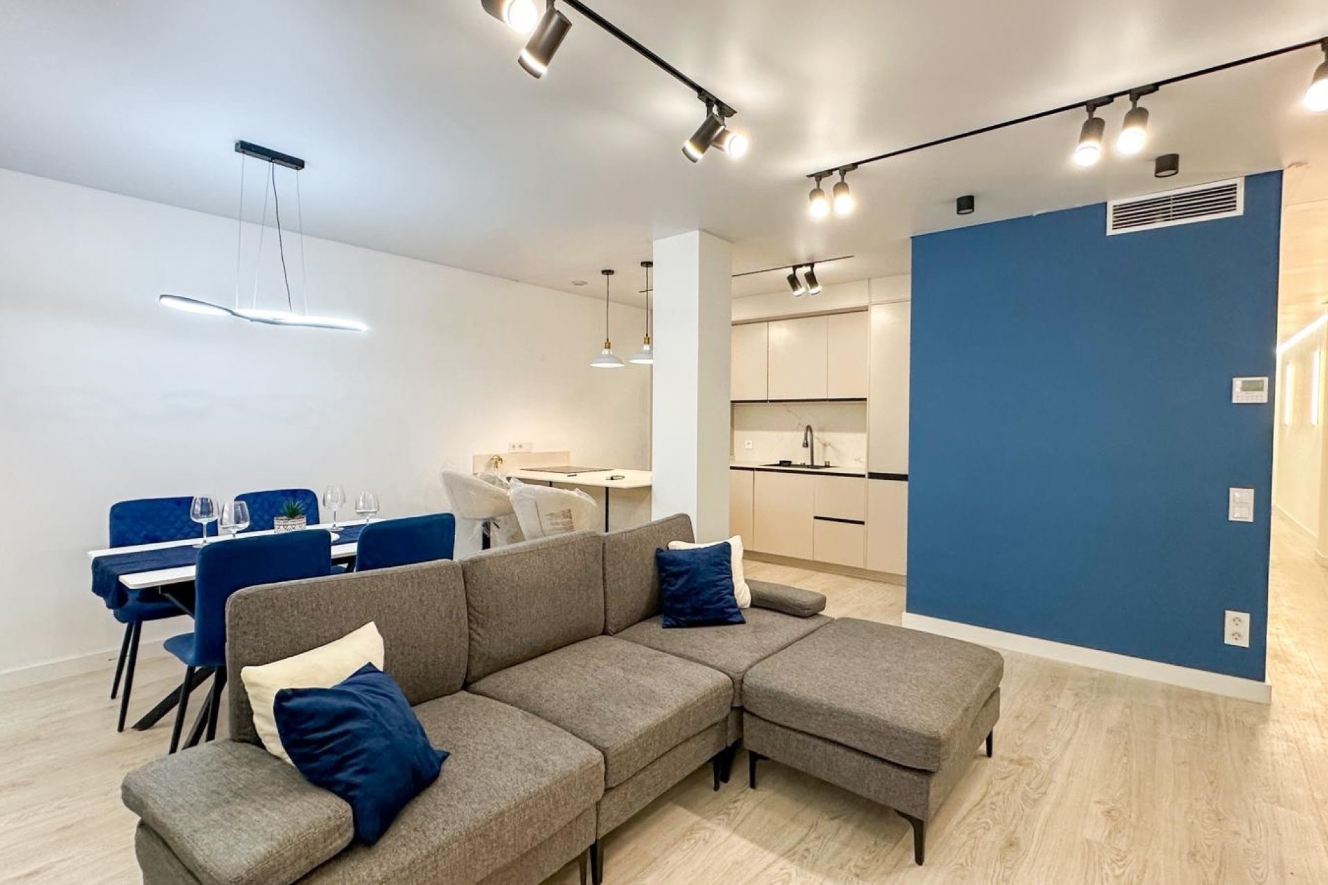 Reventa - apartment -
Torrevieja - Playa Los Naufragos