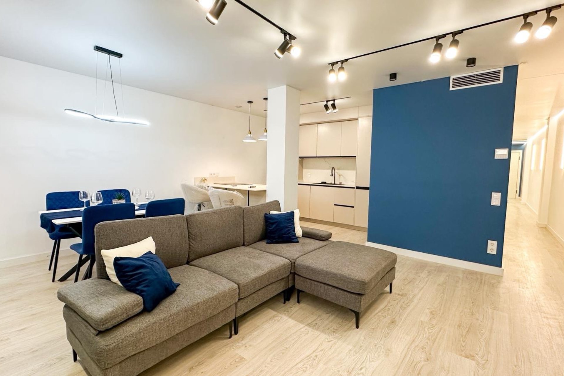 Reventa - apartment -
Torrevieja - Playa Los Naufragos
