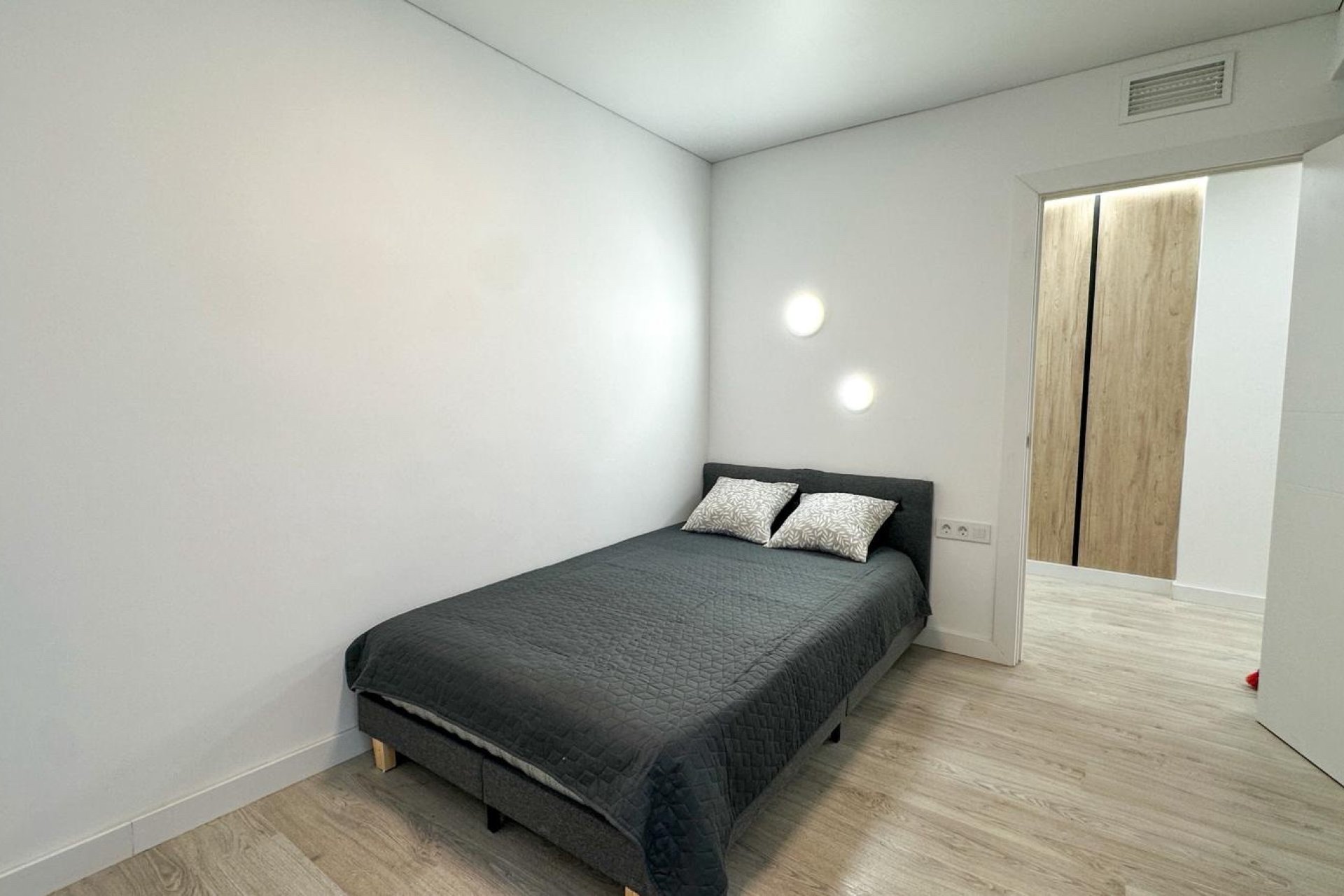 Reventa - apartment -
Torrevieja - Playa Los Naufragos