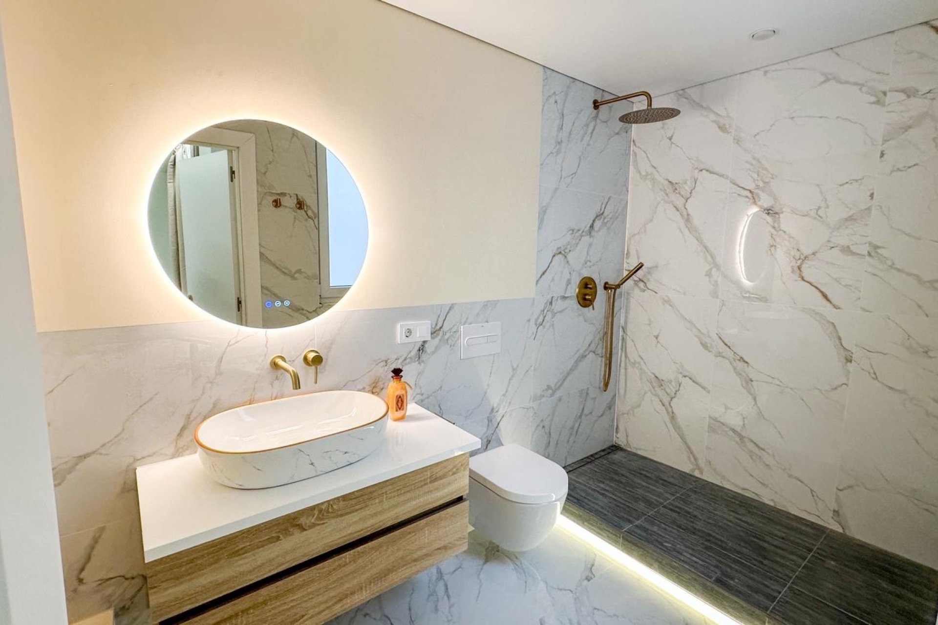 Reventa - apartment -
Torrevieja - Playa Los Naufragos