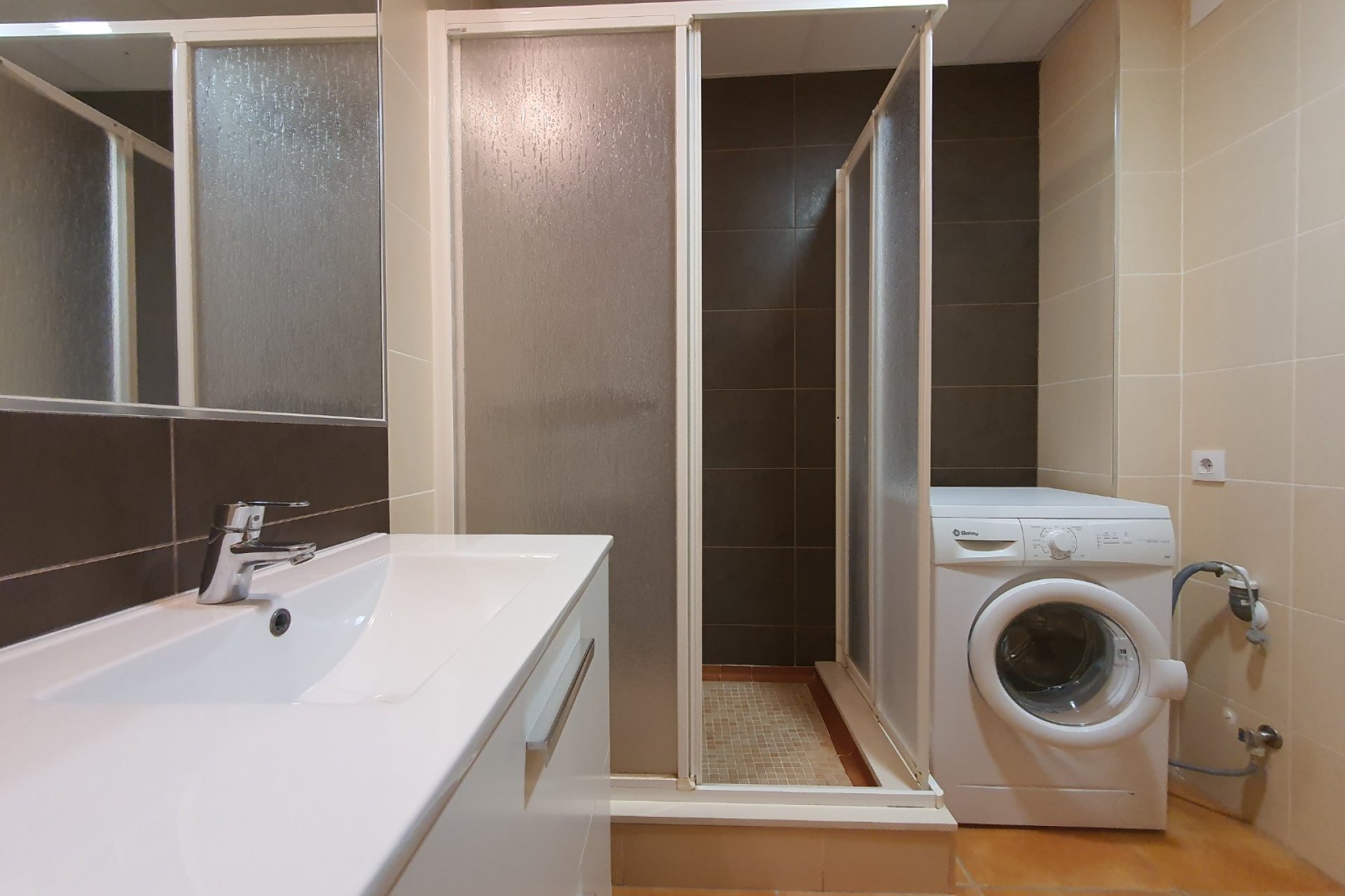 Reventa - Comercial -
Alicante - Casco antiguo