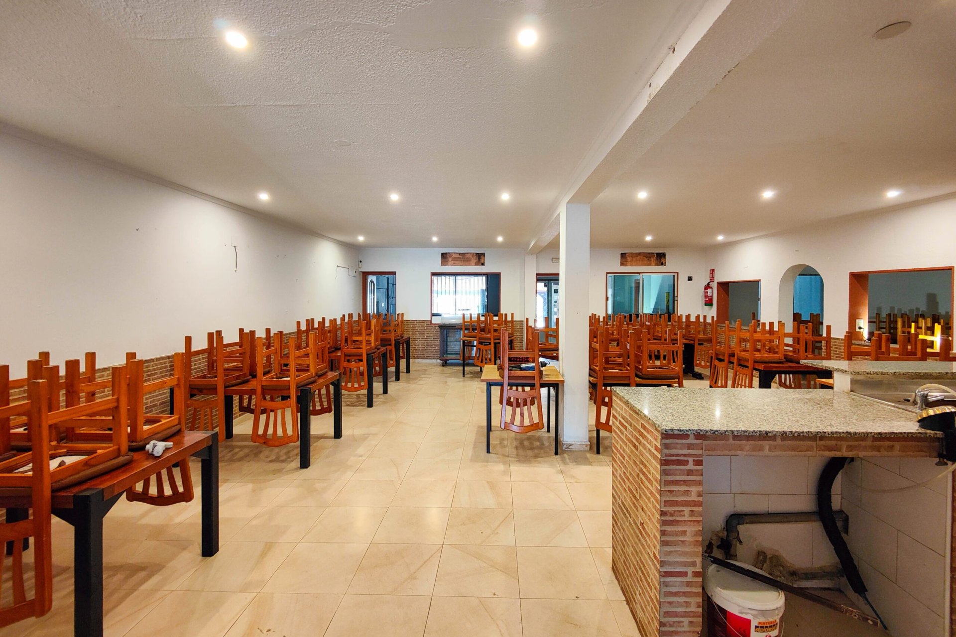 Reventa - Comercial -
Torrevieja - La Siesta