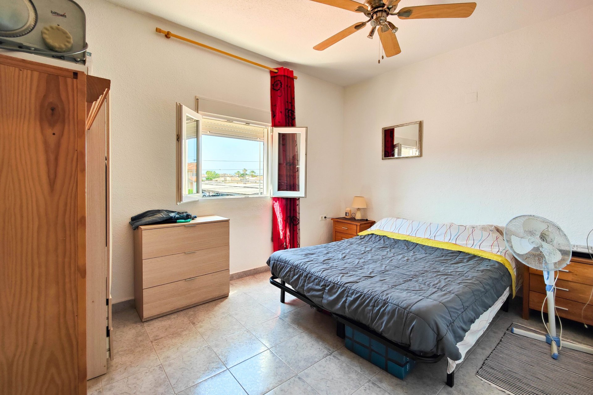 Reventa - Comercial -
Torrevieja - La Siesta