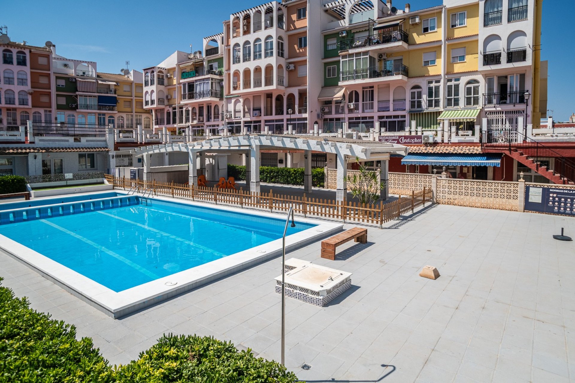 Reventa - Comercial -
Torrevieja - La veleta