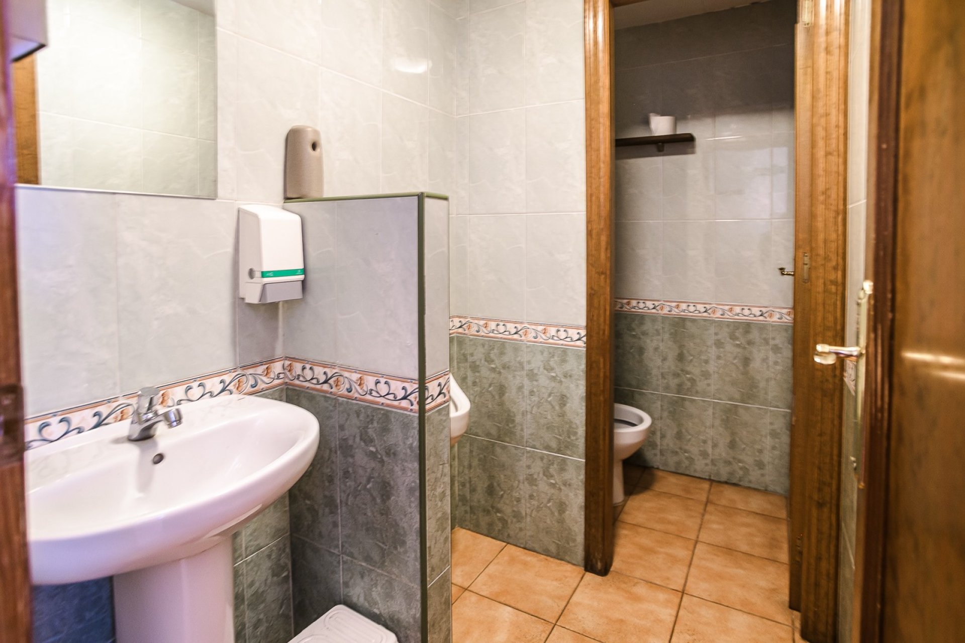 Reventa - Comercial -
Torrevieja - La veleta