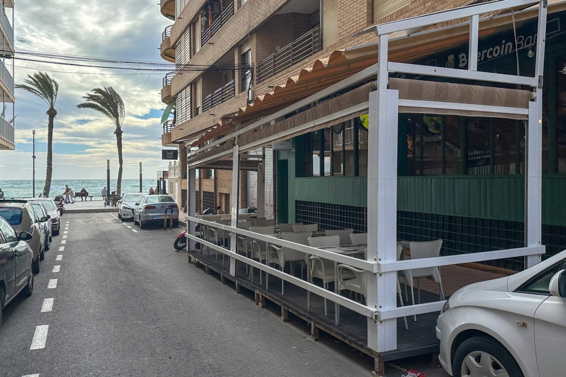 Reventa - Comercial -
Torrevieja - Playa del Cura