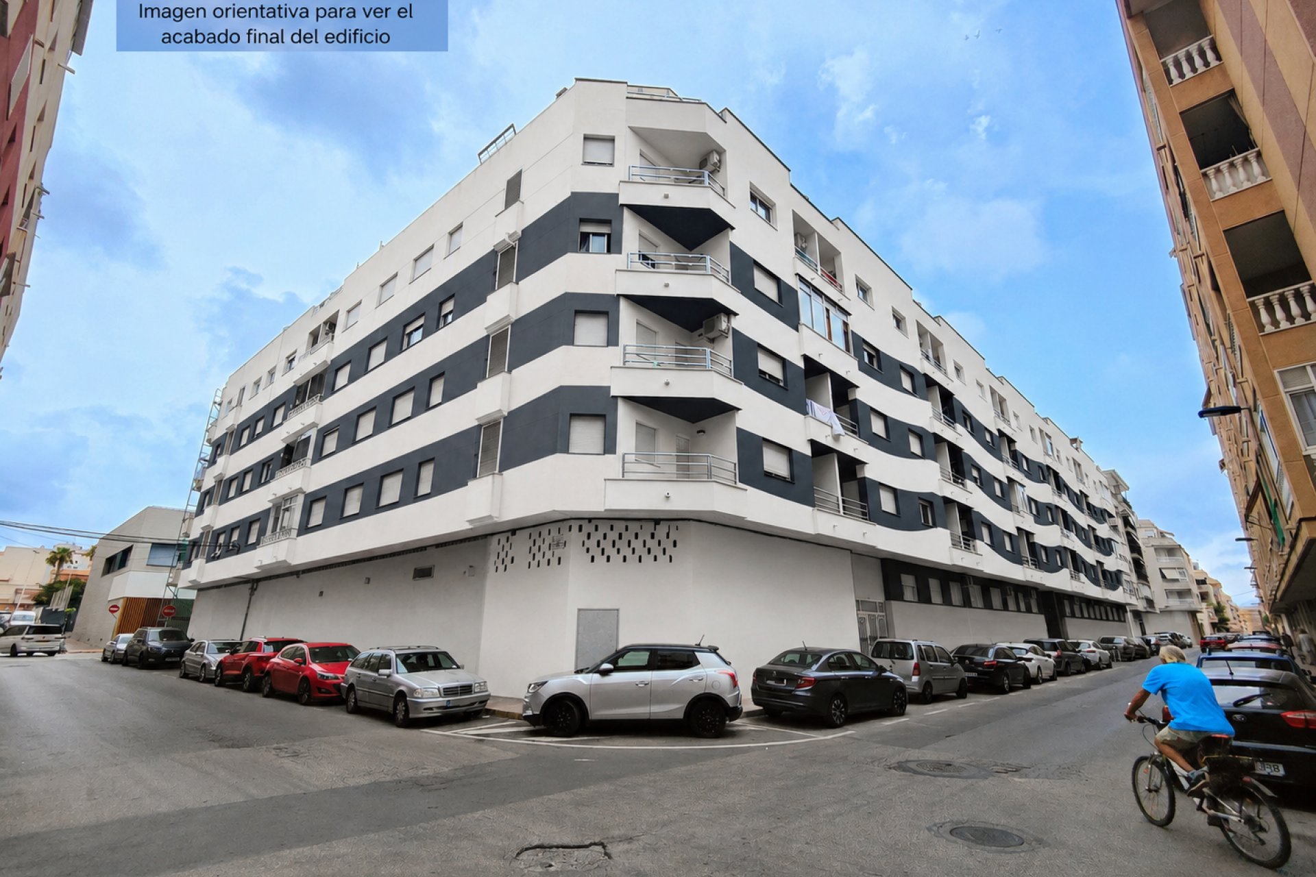 Reventa - Comercial -
Torrevieja - Playa Los Naufragos