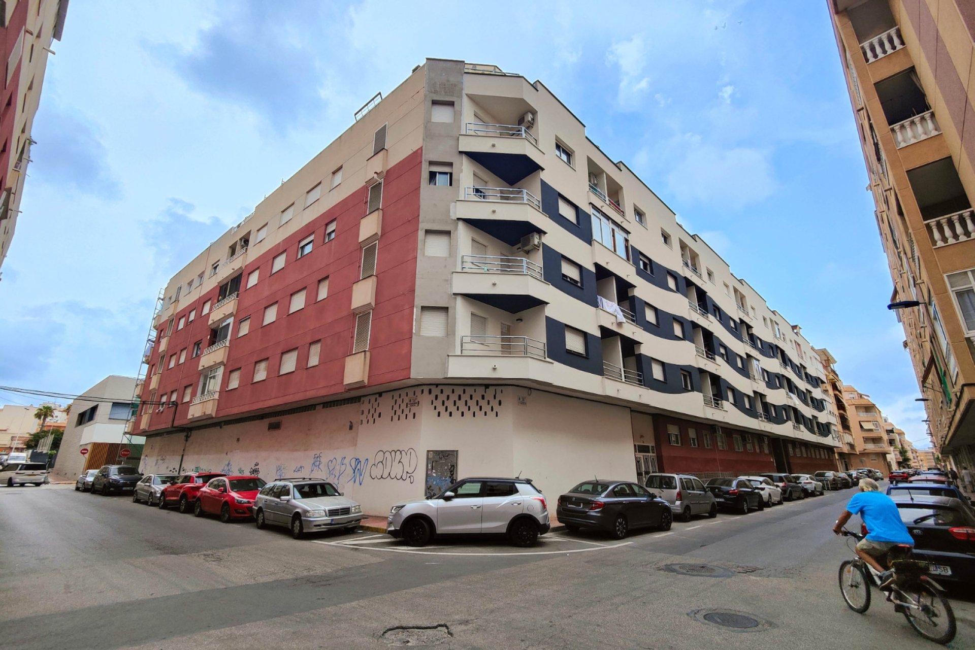 Reventa - Comercial -
Torrevieja - Playa Los Naufragos