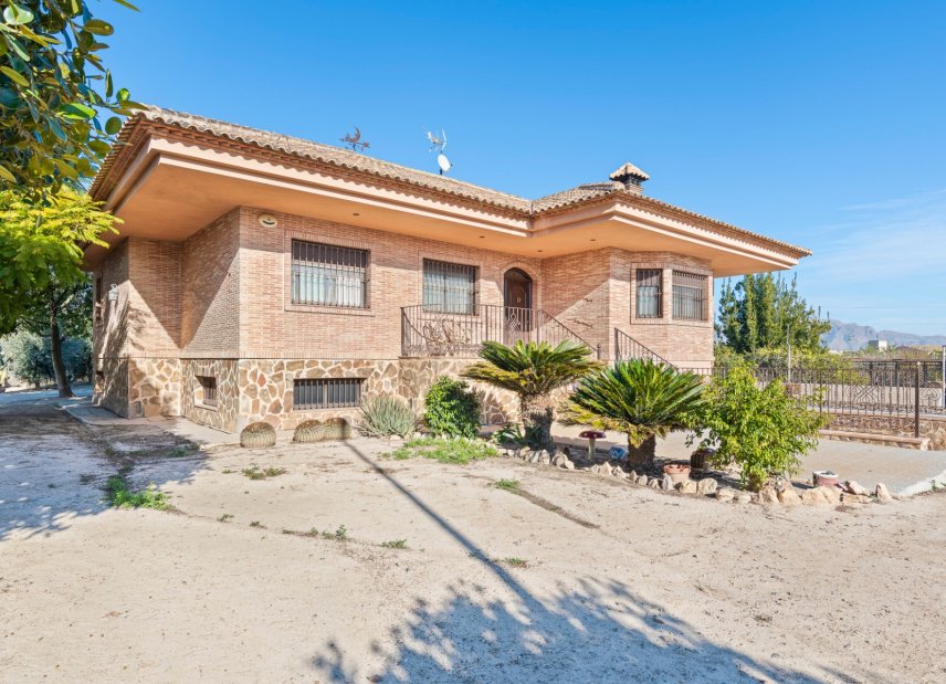 Reventa - Country House -
Beniel - Carretera de Beniel