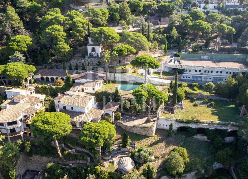 Reventa - Land -
Girona