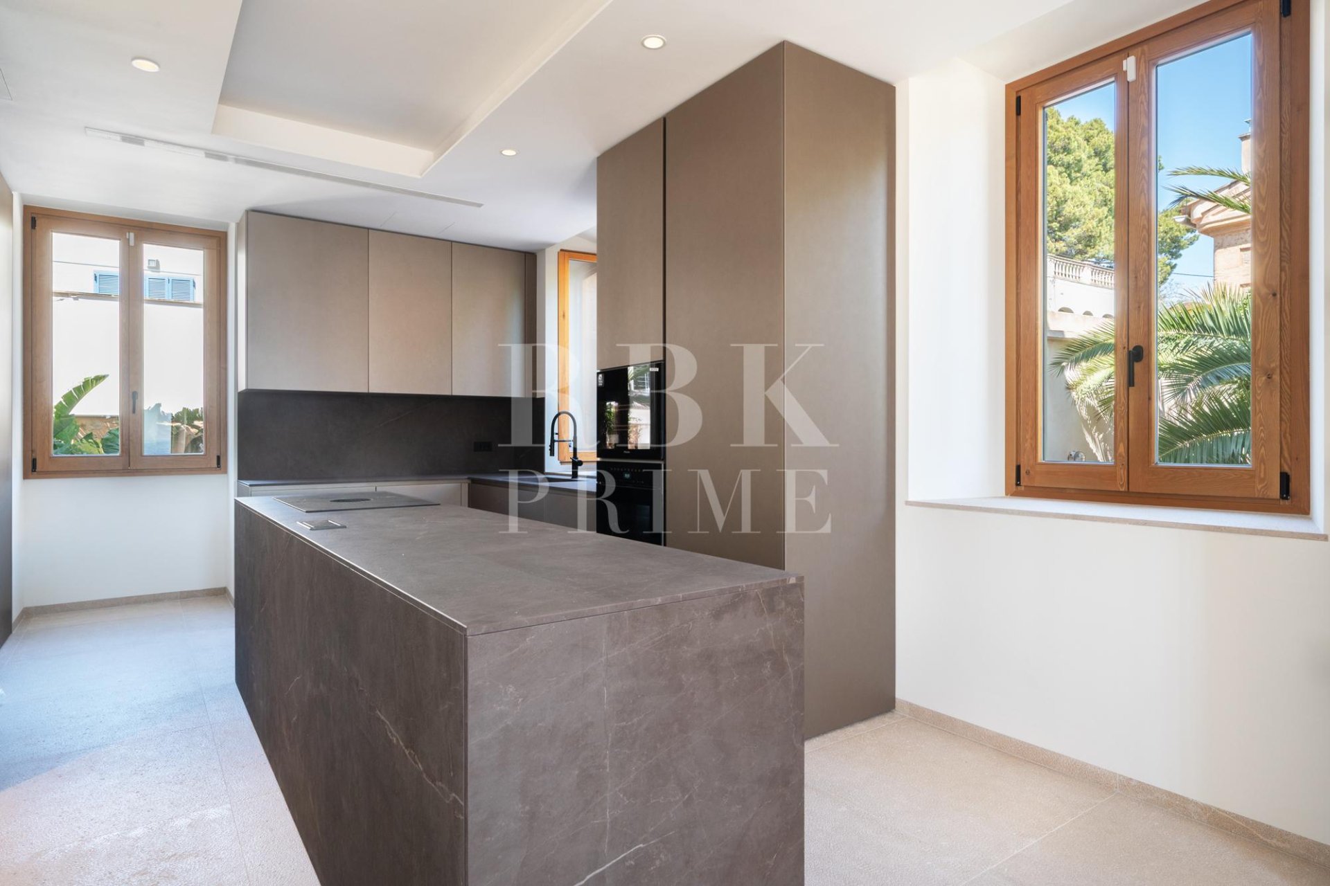 Reventa - Palace -
Palma - El Terreno