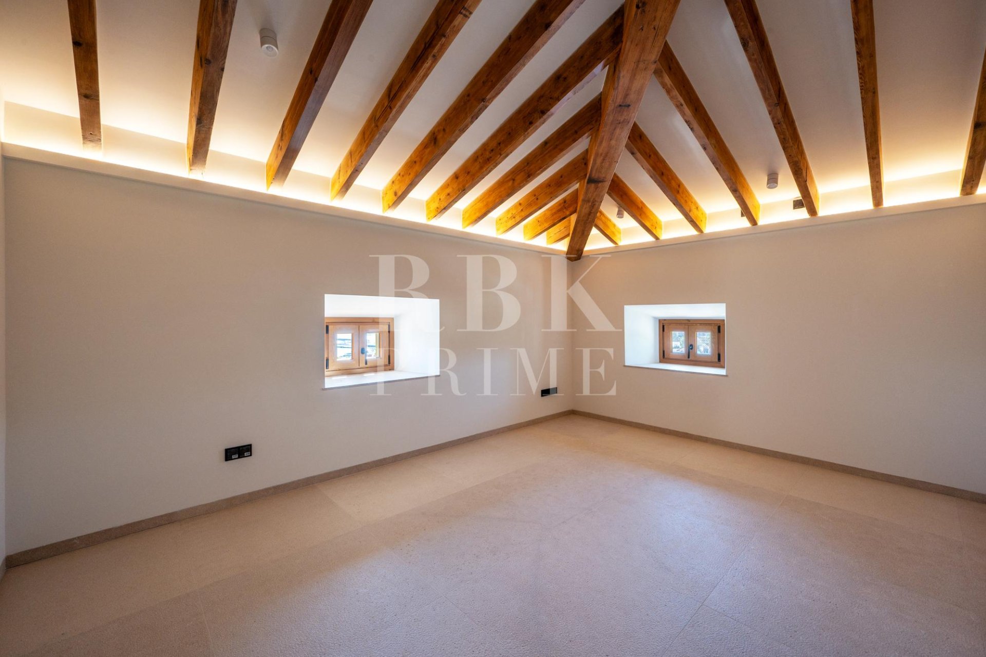 Reventa - Palace -
Palma - El Terreno