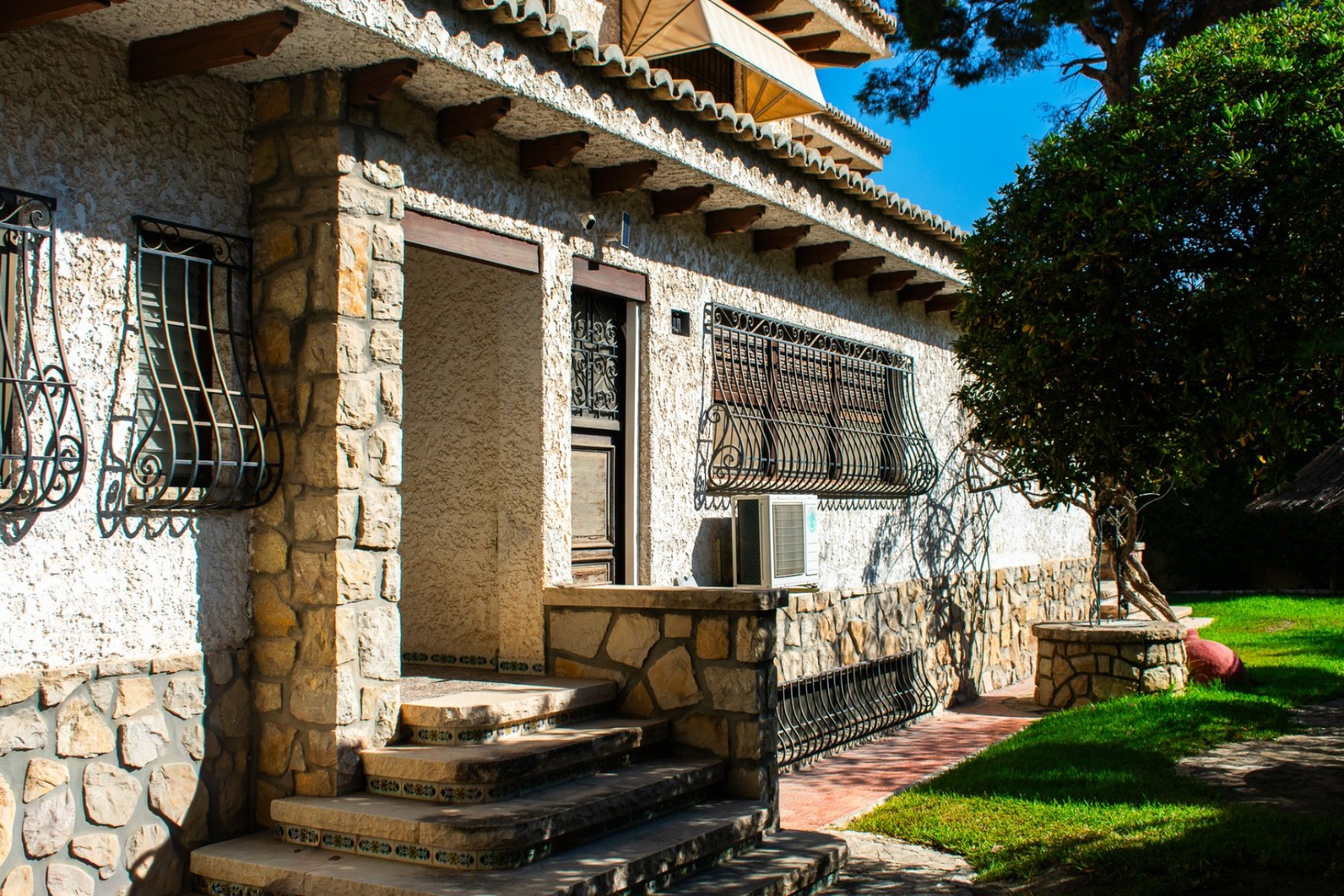 Reventa - Villa -
Alicante - Albufereta