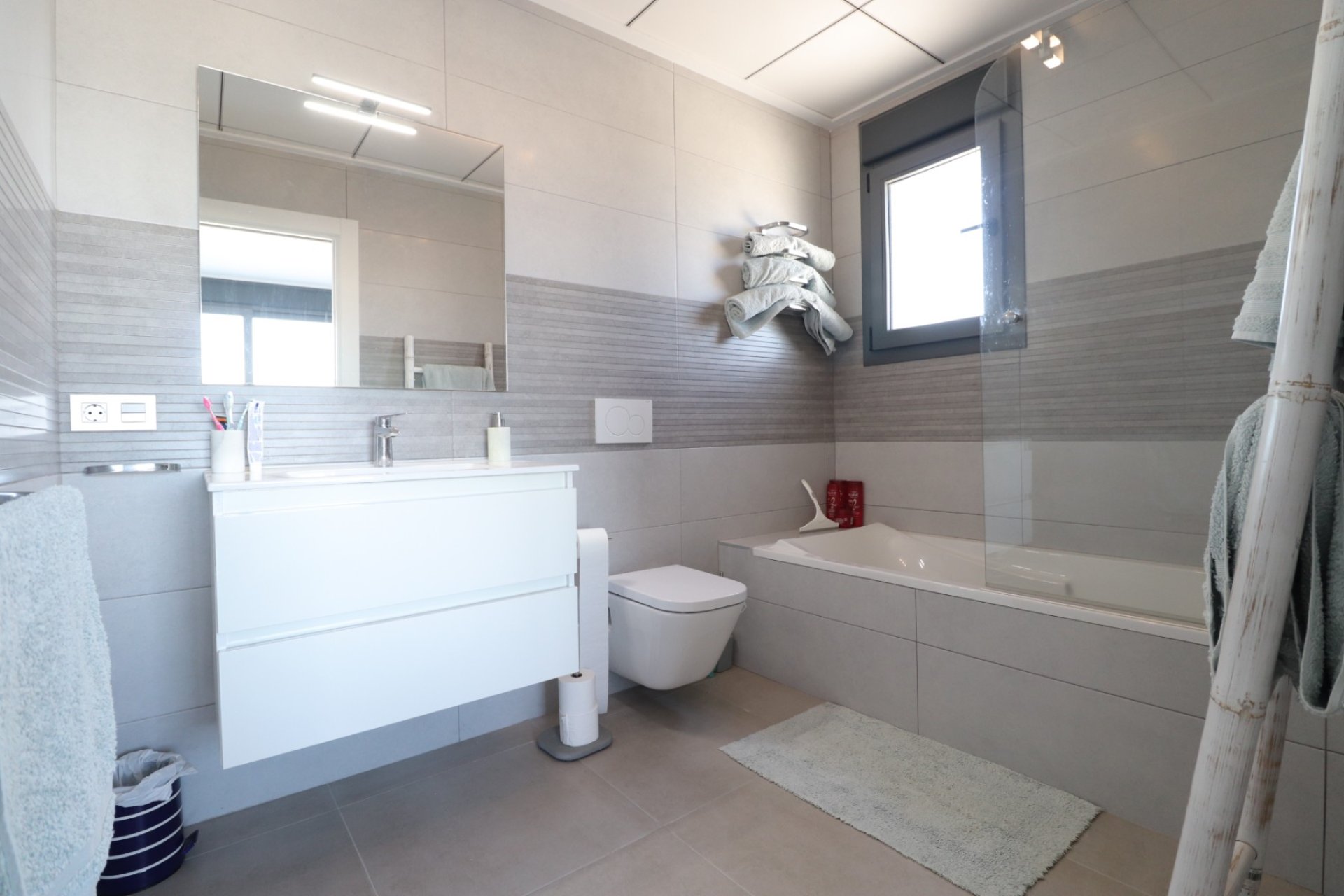 Reventa - Villa -
Benimar - Benimar III