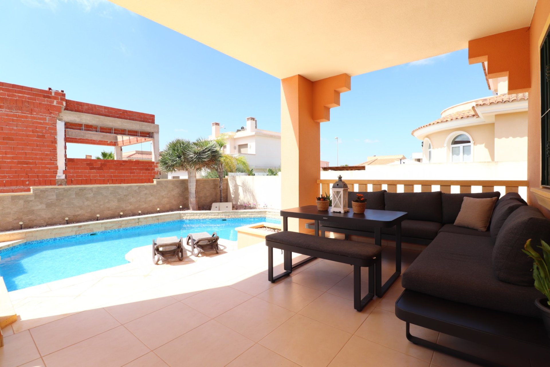 Reventa - Villa -
Ciudad Quesada - La Fiesta