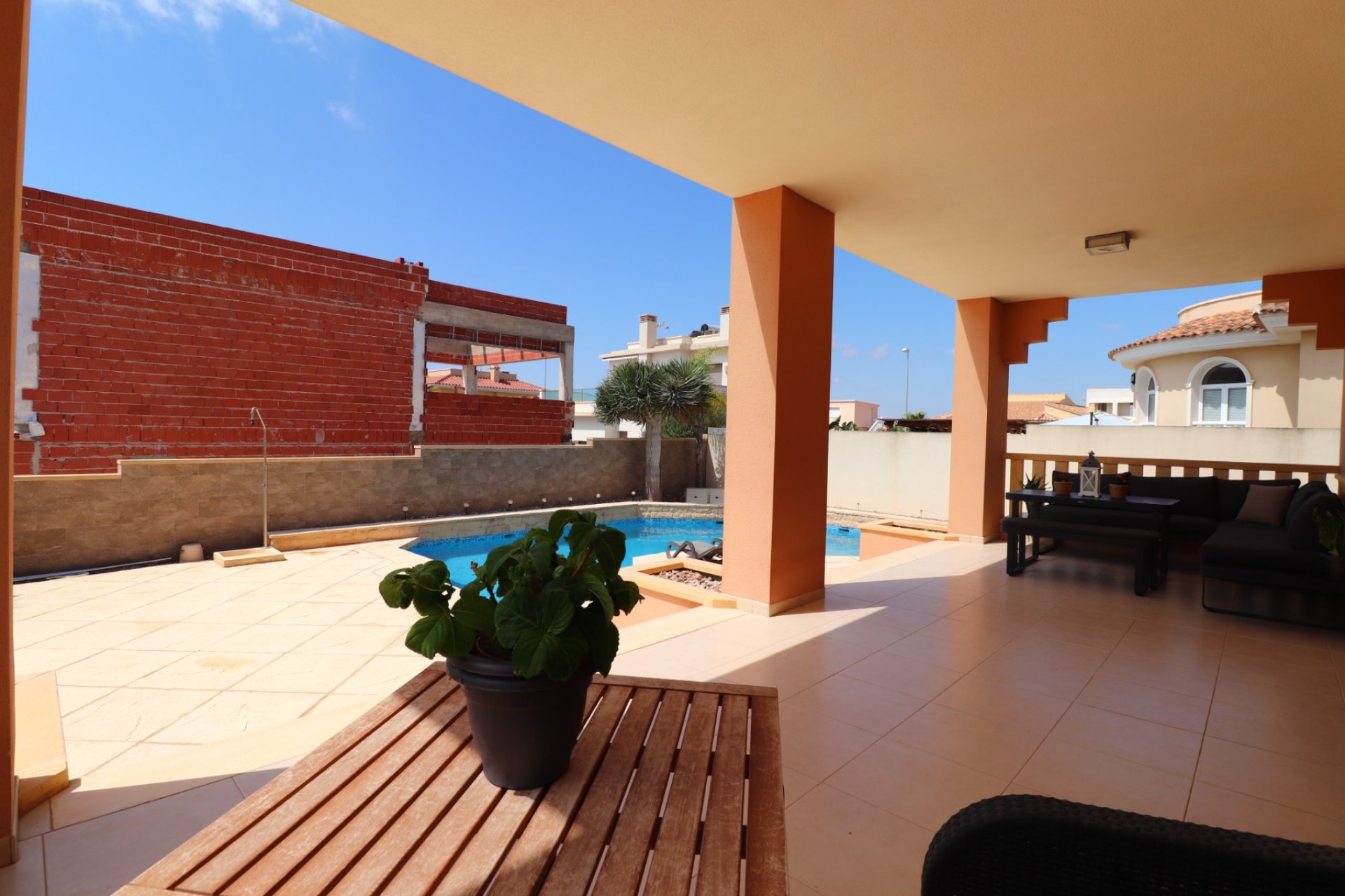 Reventa - Villa -
Ciudad Quesada - La Fiesta