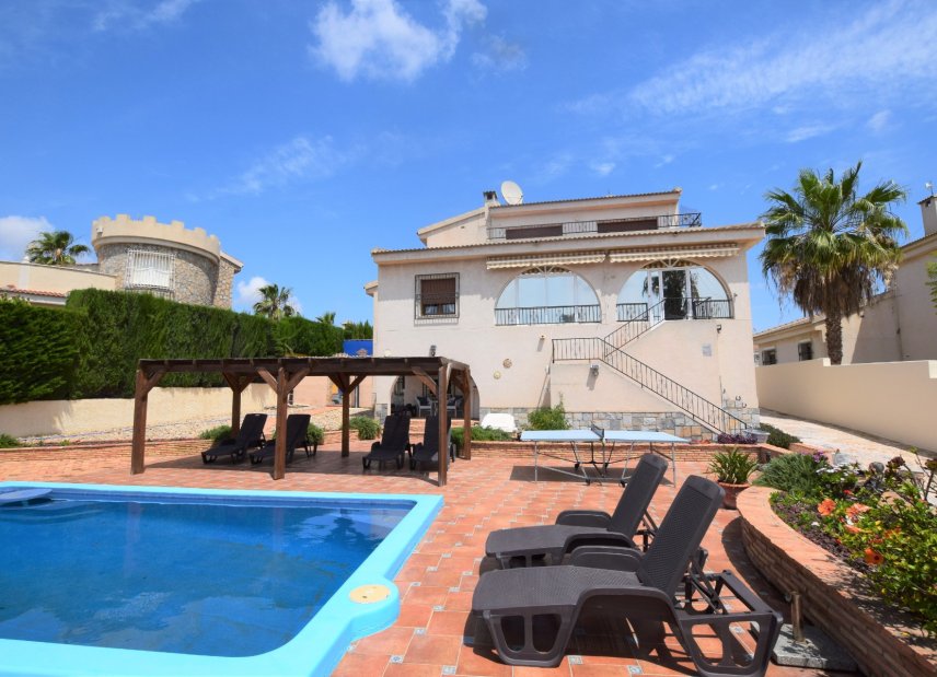 Reventa - Villa -
Ciudad Quesada - Pueblo Bravo